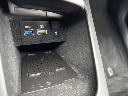 Used 2023 Genesis GV70 2.5T Sport Prestige w/ Sport Prestige Package image 19