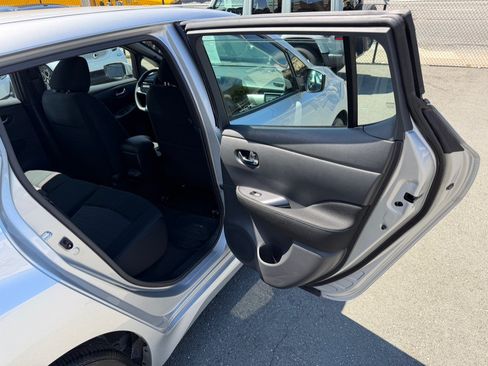 Used 2025 Nissan Leaf S FWD image 37