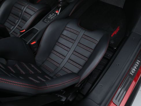 Certified 2019 Ferrari 488 Pista Spider RWD image 23