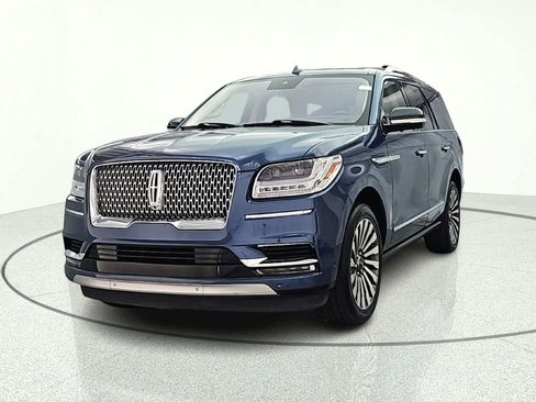 Used 2019 Lincoln Navigator Reserve w/ Cargo Package AWD/4WD image 2
