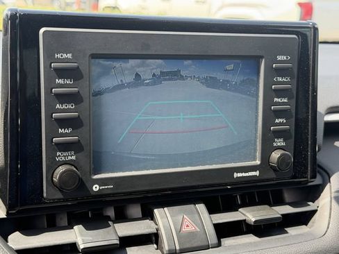 Used 2021 Toyota RAV4 XLE FWD image 16