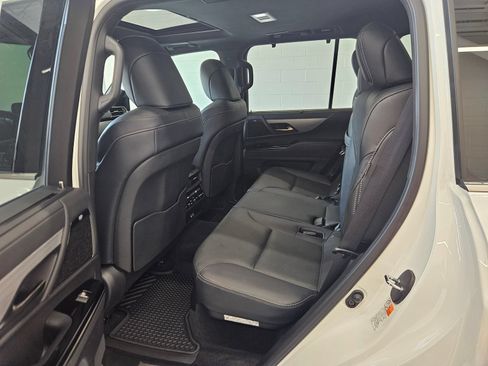 Used 2025 Lexus LX 600 F Sport w/ Accessory Package (2T) AWD/4WD image 46