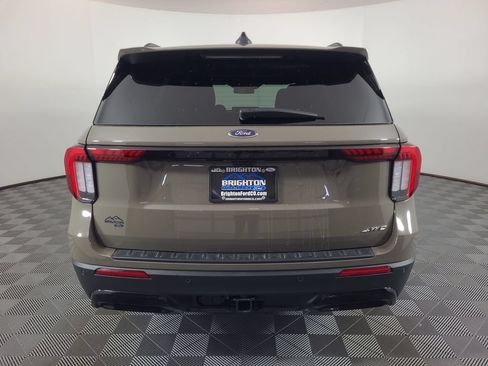 New 2026 Ford Explorer ST-Line w/ ST-Line Street Pack AWD/4WD image 4
