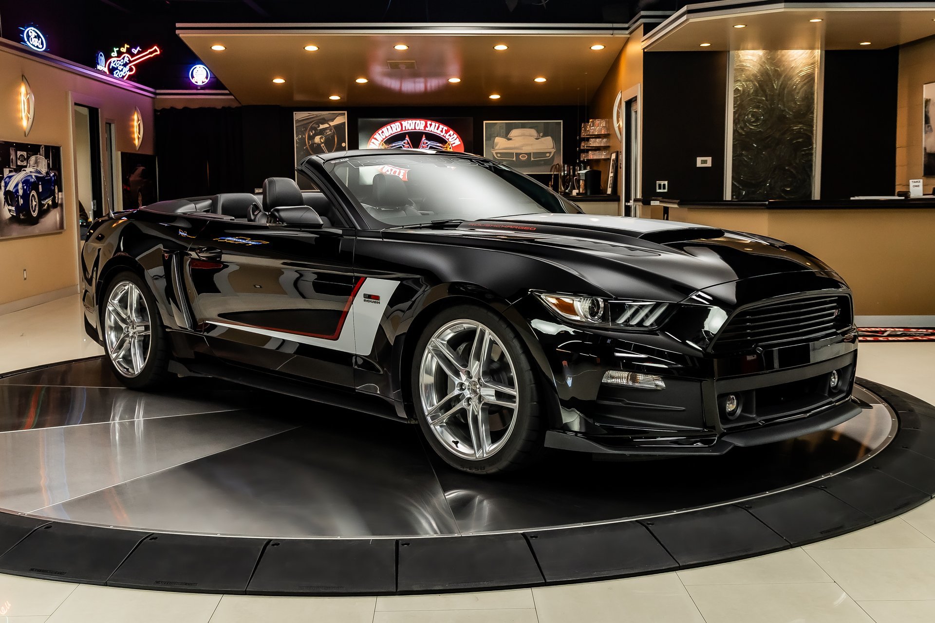 Used 2017 Ford Mustang GT Premium w/ Equipment Group 401A RWD image 10