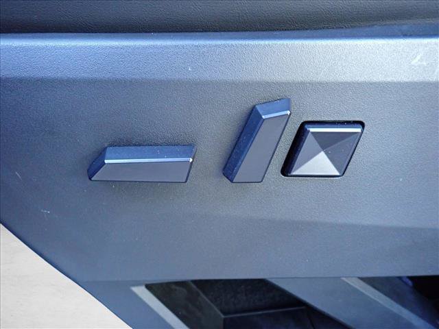Used 2024 Tesla Cybertruck AWD Crew Cab image 15