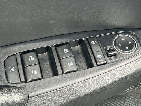 Used 2022 Kia Seltos S image 12