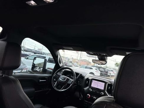 Used 2022 GMC Sierra 2500 AT4 w/ AT4 Premium Plus Package AWD/4WD image 13
