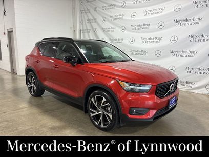 Used 2021 Volvo XC40 T5 R-Design w/ Advanced Package