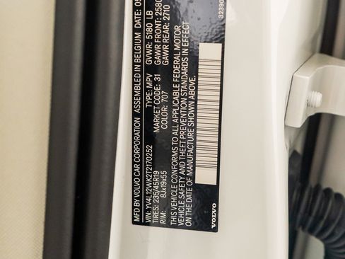 Used 2026 Volvo V60 B5 Cross Country Plus w/ Protection Package Premier image 53