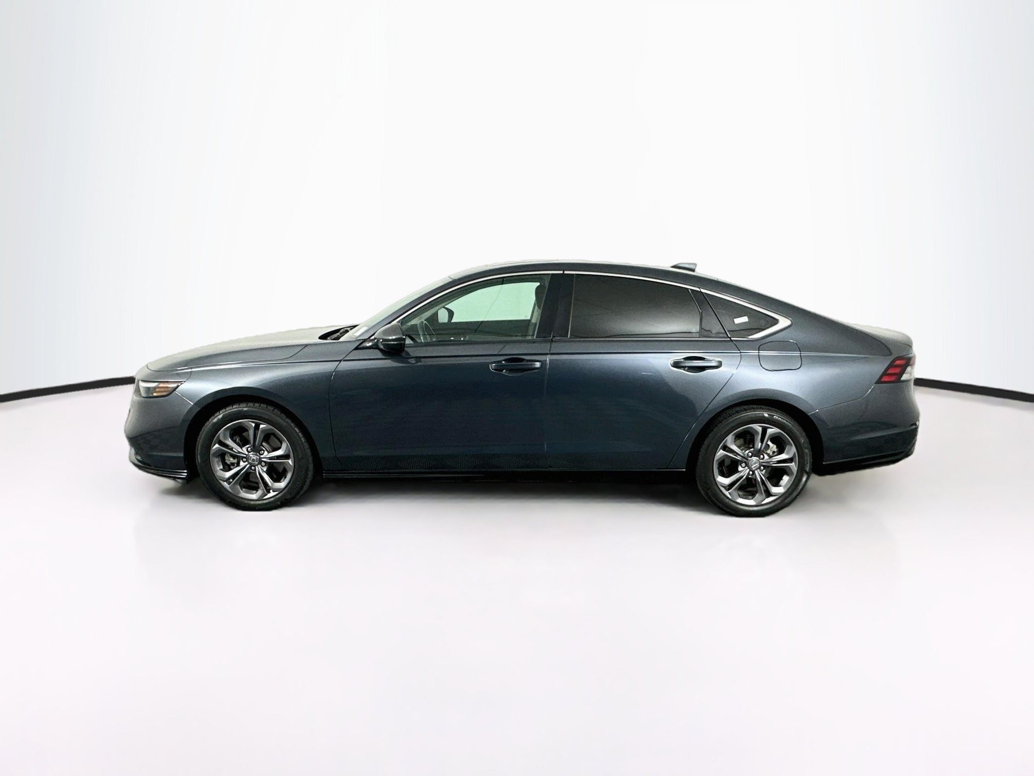 Used 2024 Honda Accord EX-L image 4