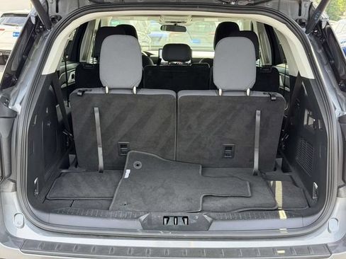 Used 2025 Ford Explorer Active RWD image 9