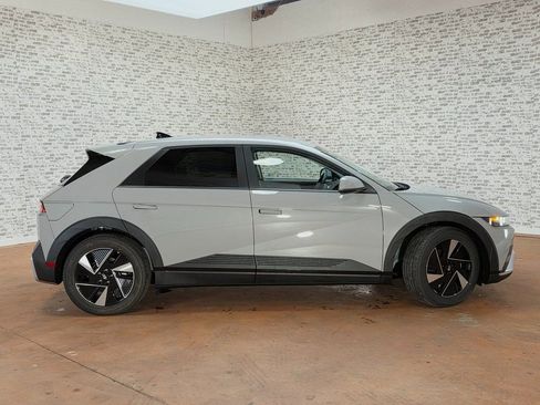 New 2026 Hyundai Ioniq 5 SEL image 8