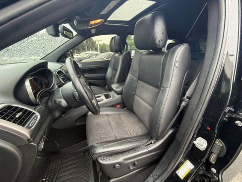 Used 2020 Jeep Grand Cherokee Altitude AWD/4WD image 19