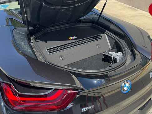 Used 2019 BMW i8 Roadster AWD/4WD image 9