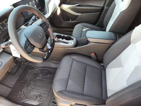 New 2026 Chevrolet Trax RS w/ Sunroof Package image 9