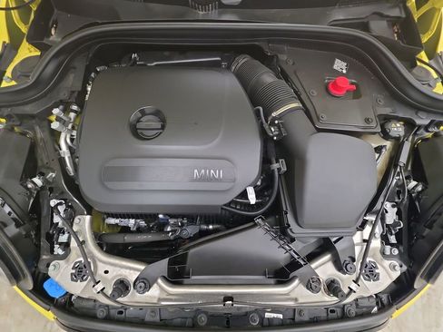 Certified 2025 MINI Cooper S image 31