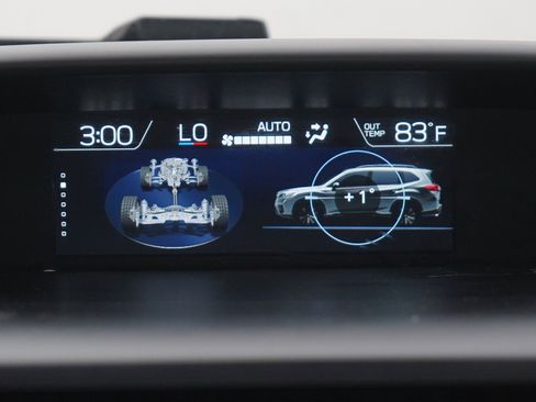 Used 2020 Subaru Forester Premium AWD/4WD image 17