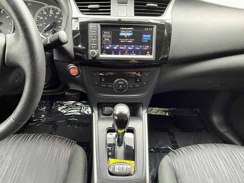 Used 2019 Nissan Sentra SV FWD image 17