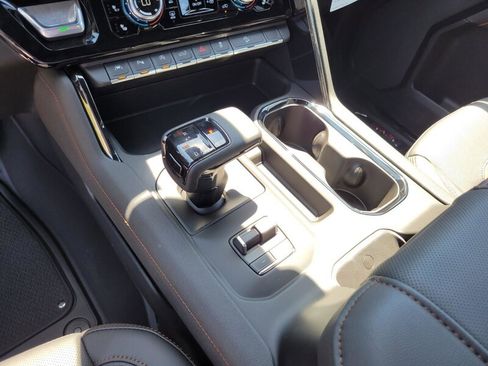 New 2026 GMC Sierra 1500 AT4 w/ AT4 Premium Package AWD/4WD image 15