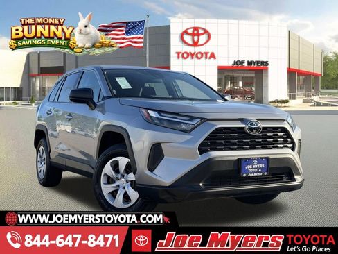 Used 2025 Toyota RAV4 LE image 1