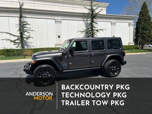 Used 2025 Jeep Wrangler Sahara AWD/4WD image 1