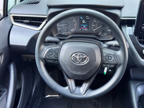 Used 2023 Toyota Corolla LE FWD image 18