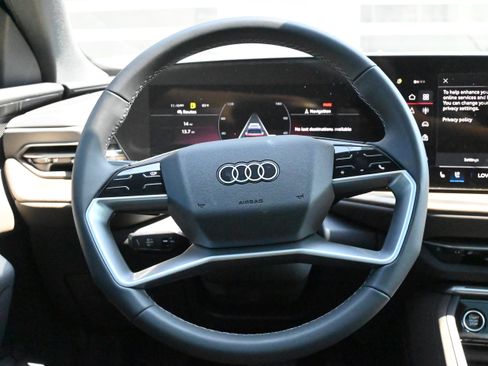 Used 2025 Audi Q5 Premium w/ Premium Plus AWD/4WD image 19