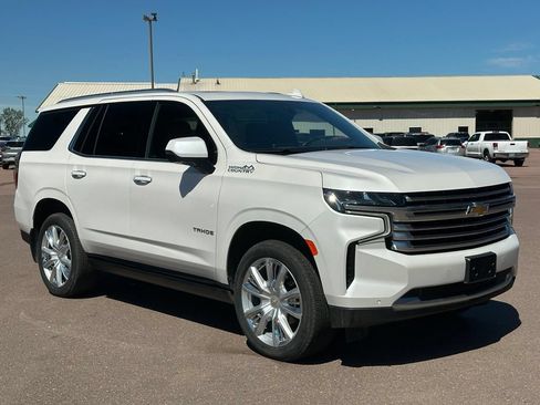 Used 2021 Chevrolet Tahoe High Country w/ Premium Package AWD/4WD image 7