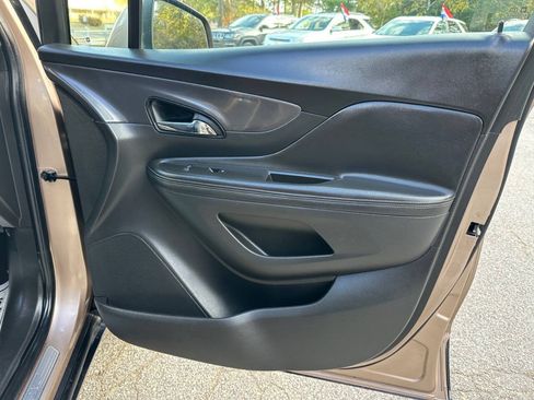 Used 2018 Buick Encore Preferred AWD/4WD image 17