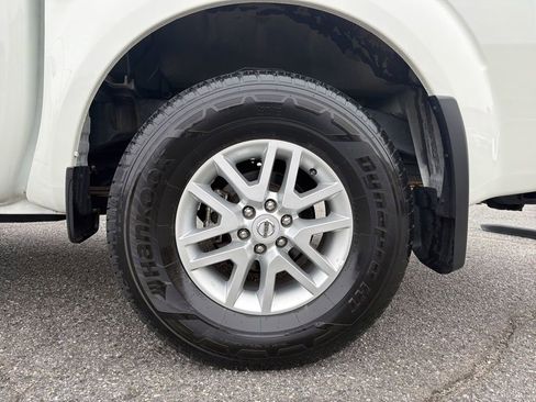 Used 2021 Nissan Frontier SV image 32