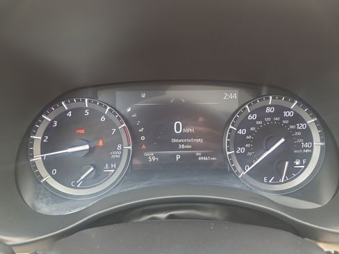 Used 2021 Toyota Highlander XLE AWD/4WD image 24