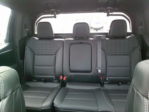 New 2025 GMC Sierra EV Denali image 18