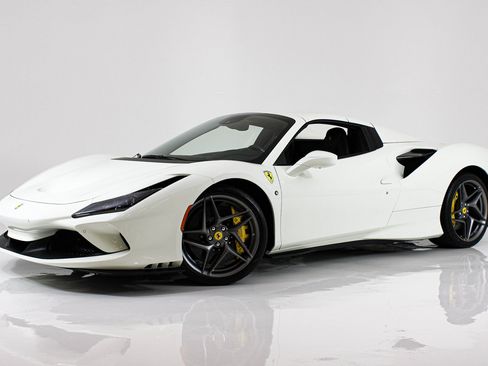 Used 2022 Ferrari F8 Tributo RWD image 61