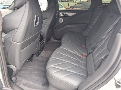 Used 2023 BMW XM w/ M Driver's Package image 11