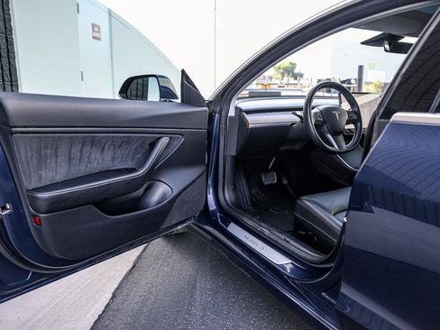 Used 2018 Tesla Model 3 Mid Range RWD image 10