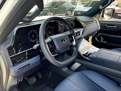 Certified 2026 INFINITI QX80 4WD w/ Sport Exterior Package image 18