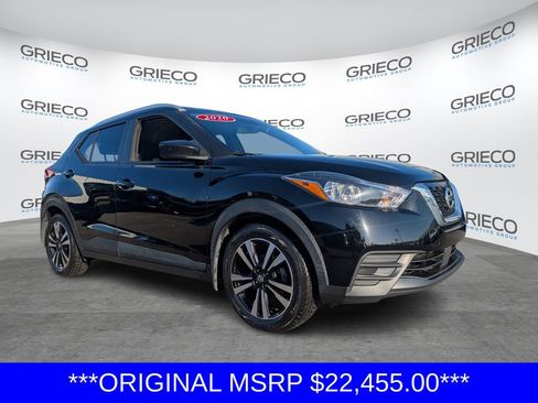 Used 2020 Nissan Kicks SV image 1