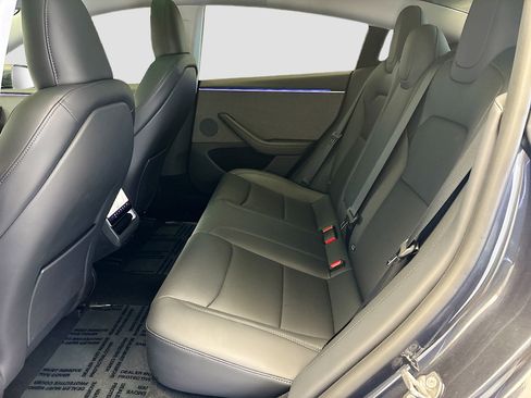 Used 2024 Tesla Model 3 Standard Range RWD image 19