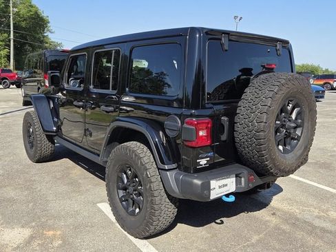 Used 2024 Jeep Wrangler Unlimited Rubicon 4xe AWD/4WD image 9