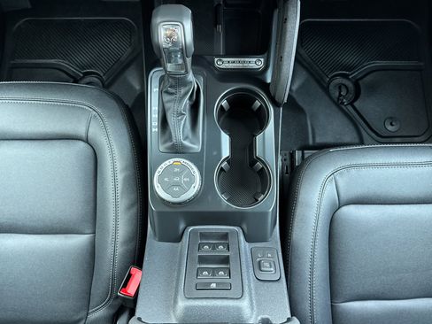 New 2025 Ford Bronco Badlands image 21