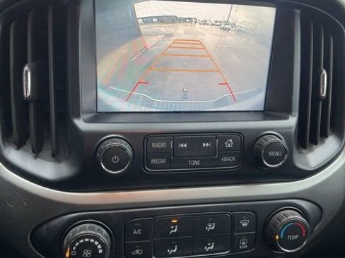 Used 2016 Chevrolet Colorado LT w/ LT Convenience Package image 4