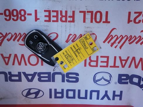 Used 2022 Buick Encore Preferred AWD/4WD image 36