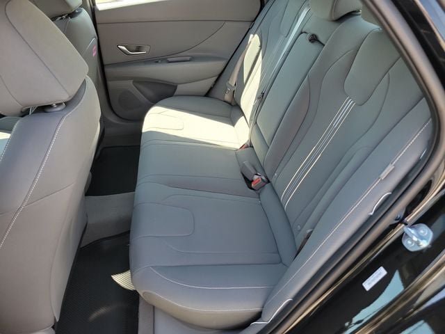 New 2026 Hyundai Elantra SEL Sport Premium FWD image 28