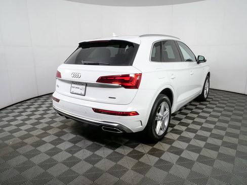 Used 2024 Audi Q5 e Premium w/ Convenience Package AWD/4WD image 3