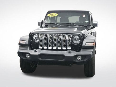 Used 2023 Jeep Wrangler Unlimited Sport AWD/4WD image 2