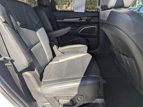 Used 2024 Kia Telluride S w/ S Sunroof Package image 13