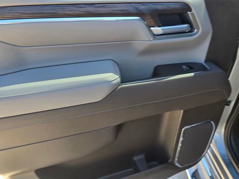 New 2026 GMC Sierra 1500 SLT image 11