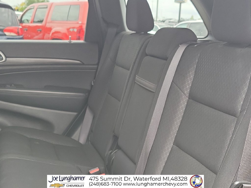 Used 2020 Jeep Grand Cherokee Laredo AWD/4WD image 25