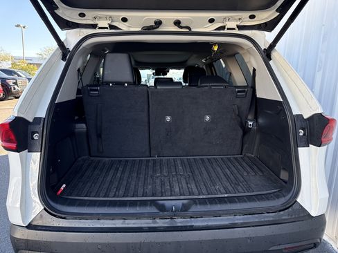 Used 2024 Toyota Grand Highlander Limited image 10