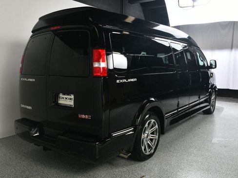 Used 2018 GMC Savana 2500 Extended w/ Enhanced Convenience Package RWD image 9